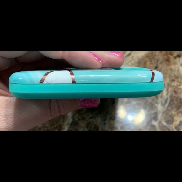 iPhone XR Case - Picture 4 of 6